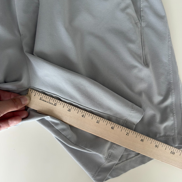 Lululemon Shorts Mens Medium Gray Pace Breaker 9'' Lined Silver Drop Performance - Picture 7 of 9